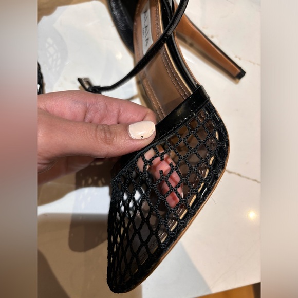 ALAIA Leather Trimmed Mesh Pumps - size 37- with small flaws - Picture 3 of 5